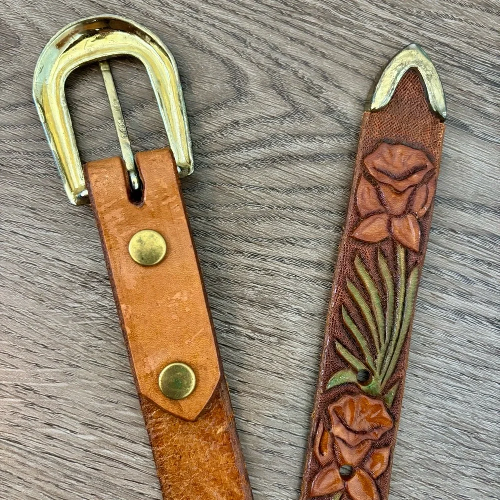 VTG Mexican Western Boho Hand-Tooled Floral Leather Belt with Gold Buckle
